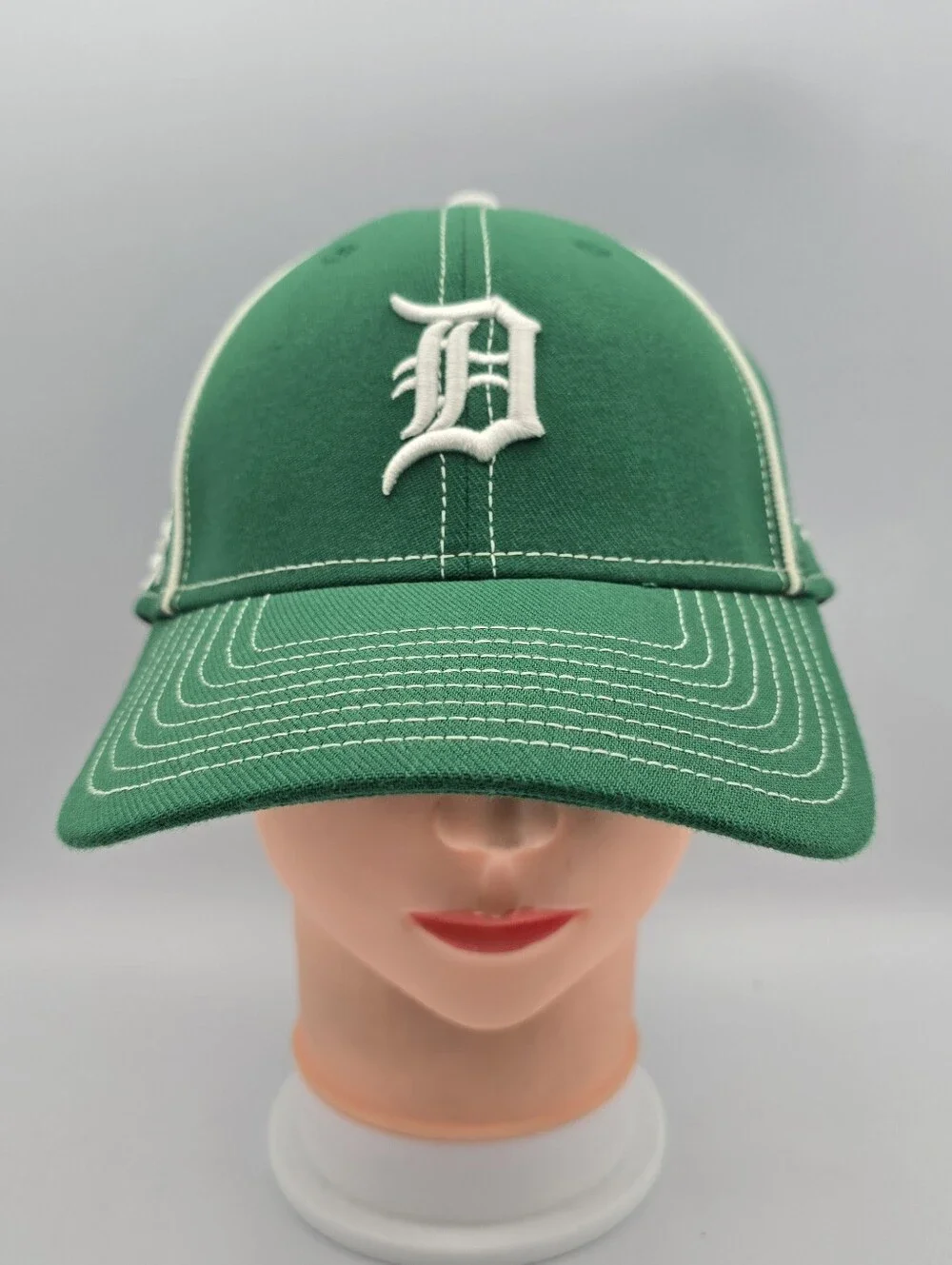 New Era 39Thirty Detroit Tigers Green St. Patrick's Day Fitted Hat Size S-M